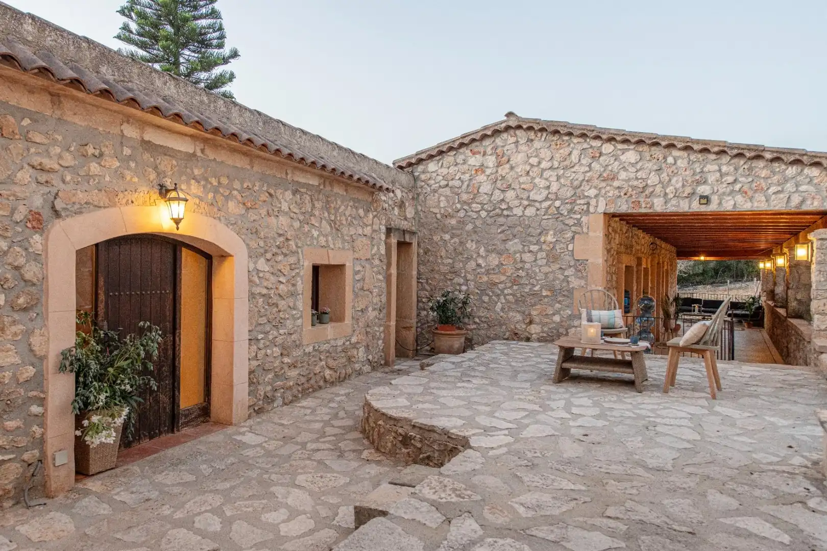 Vista exterior de Casa o xalet en venda en Llubí amb Aire condicionat, Calefacció i Jardí privat