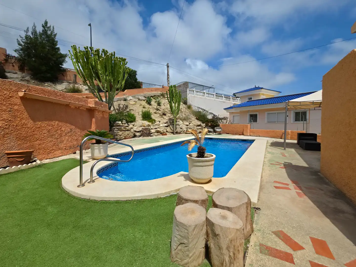 Swimming pool of Houses for sale in El Campello  with Air Conditioner, Heating and Private garden