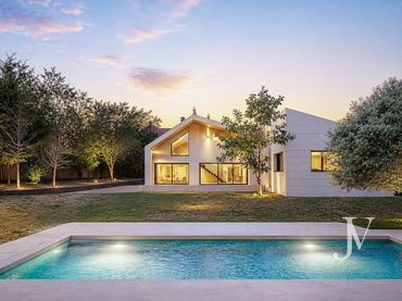 Xalet amb balcó en venda a Somosaguas