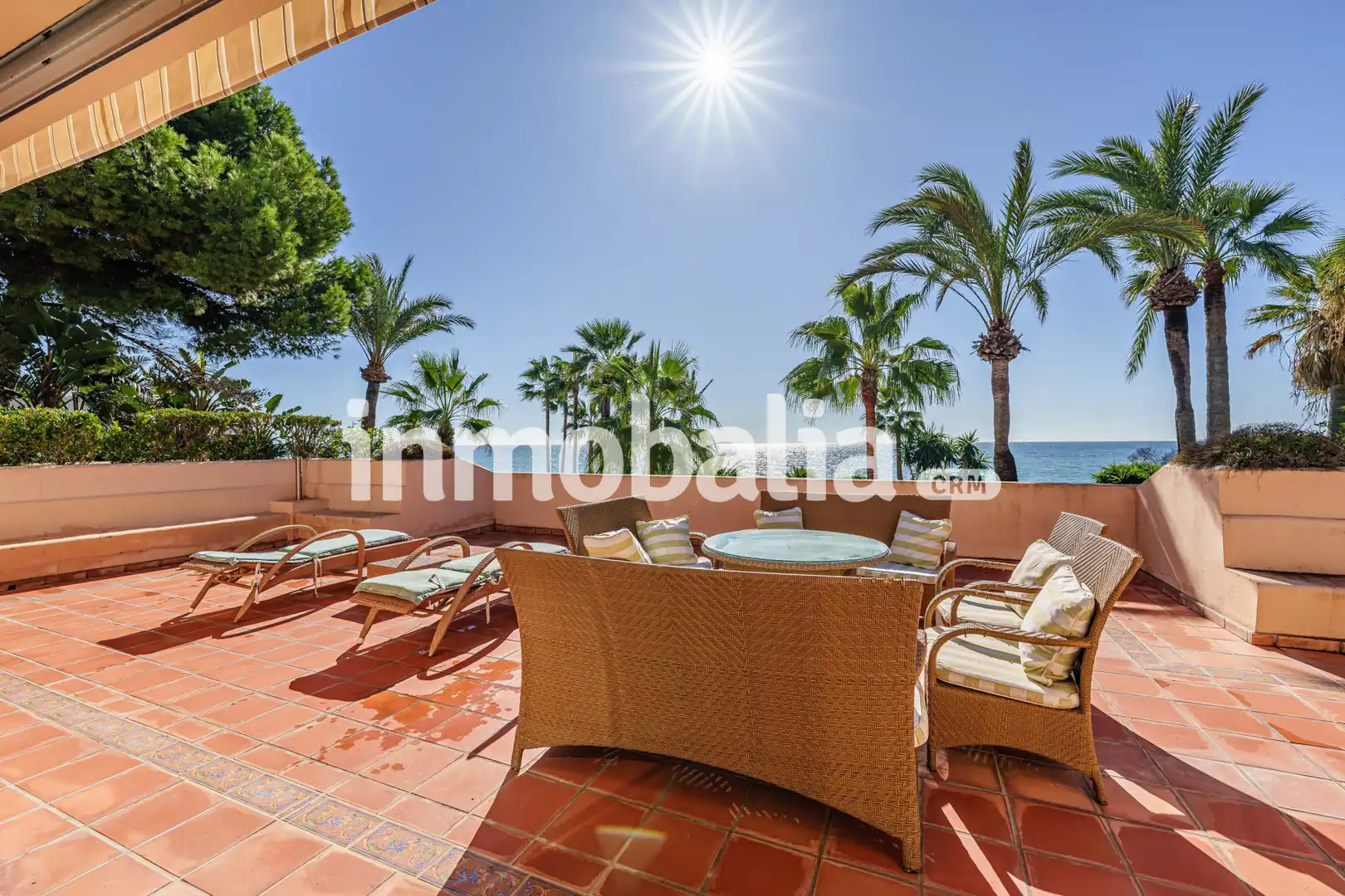 Terrassa de Casa o xalet en venda en Estepona amb Aire condicionat, Jardí privat i Terrassa