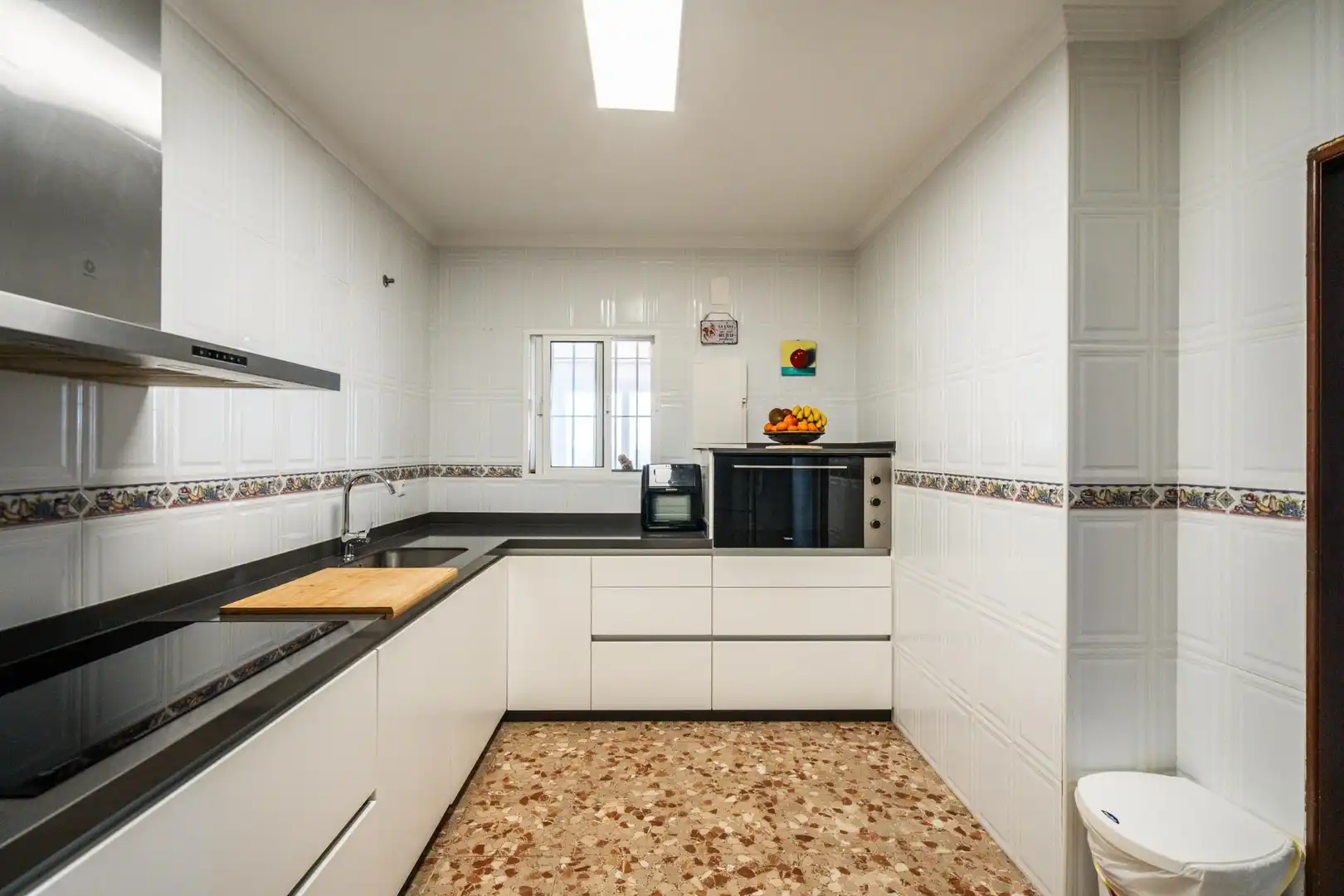 Kitchen of Houses for sale in Chiclana de la Frontera  with Air Conditioner, Heating and Private garden