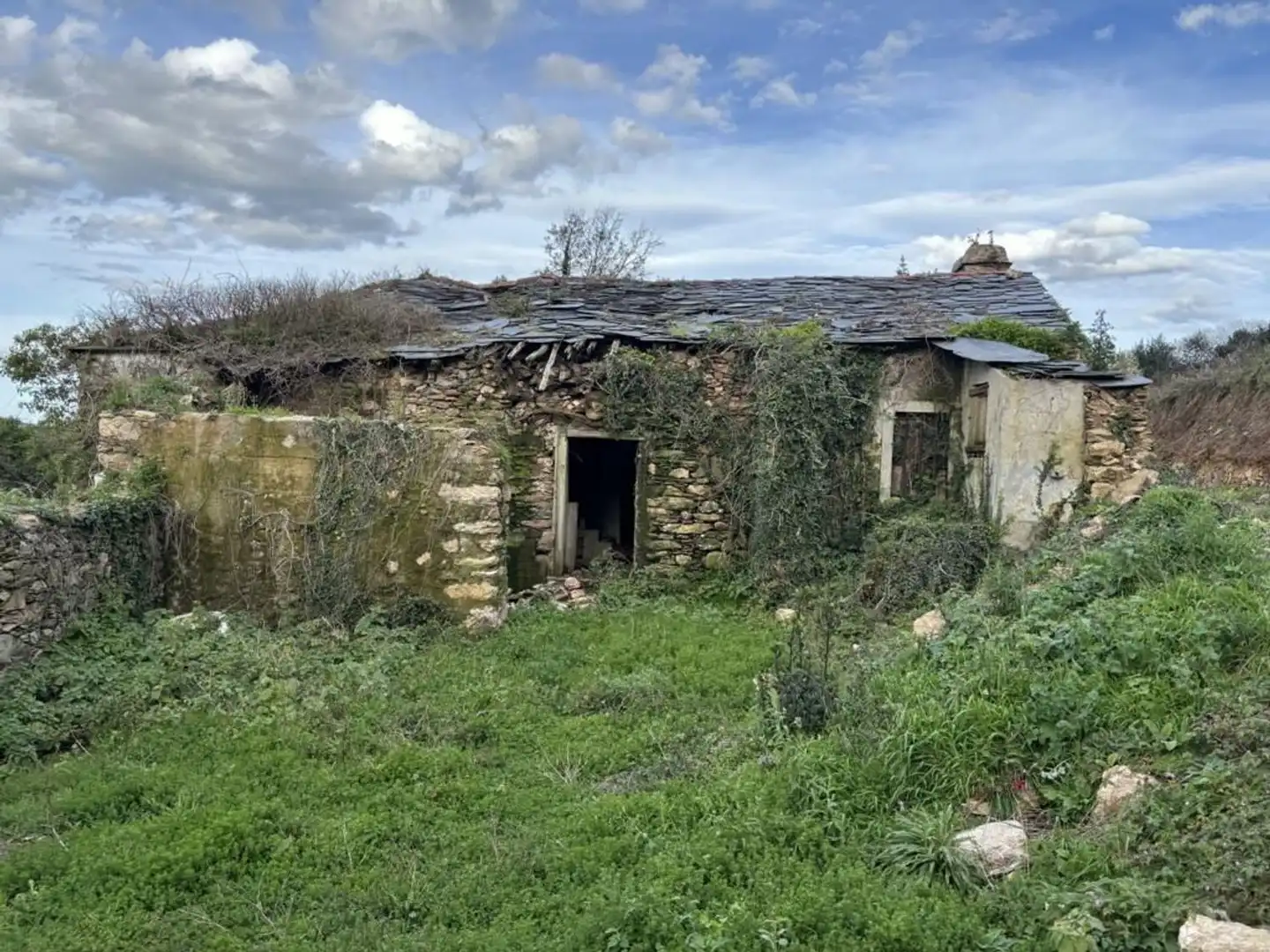 Country homes for sale in Ortigueira  with Private garden, Terrace and Storage room