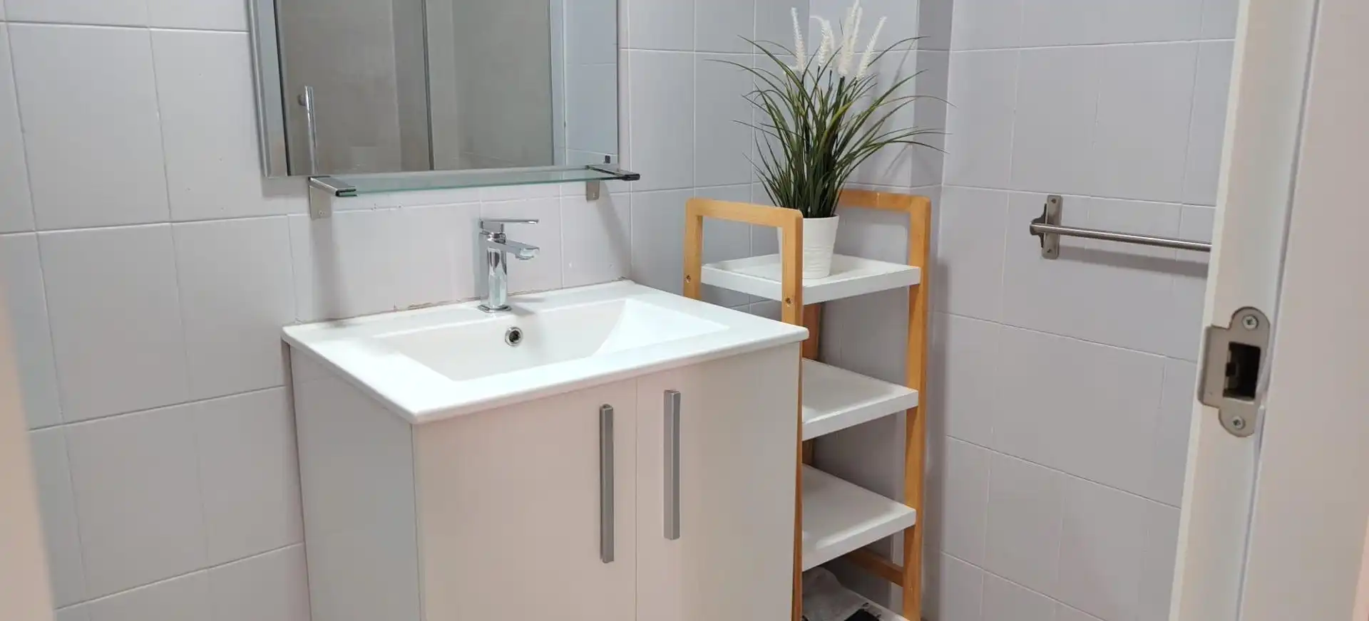 Bathroom of Houses for sale in Navarrés