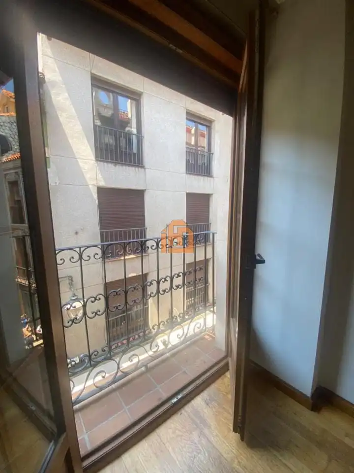 Terrassa de Apartament en venda en León Capital  amb Calefacció i Traster