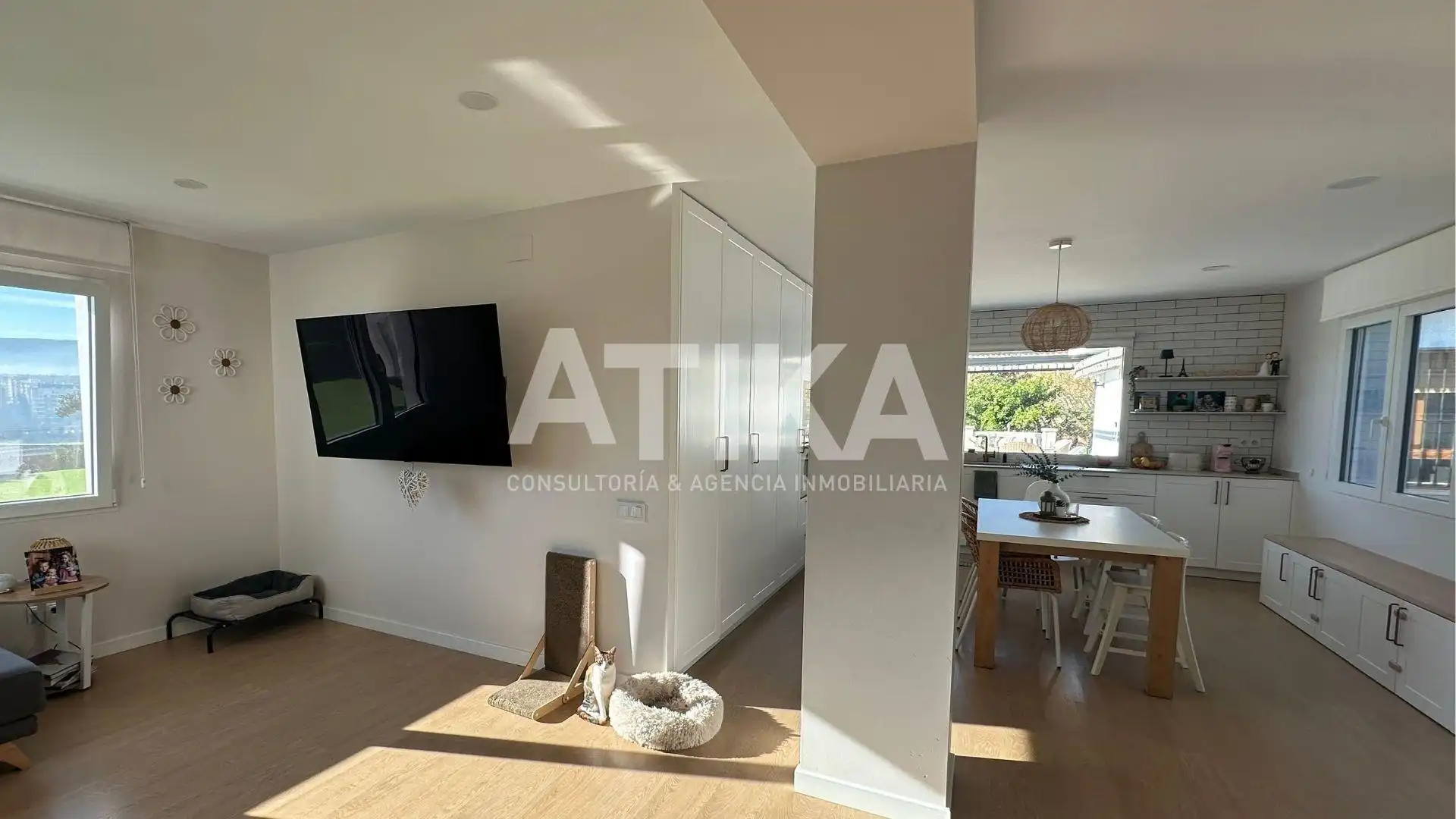 Houses for sale in Ontinyent  with Air Conditioner, Private garden and Parquet flooring
