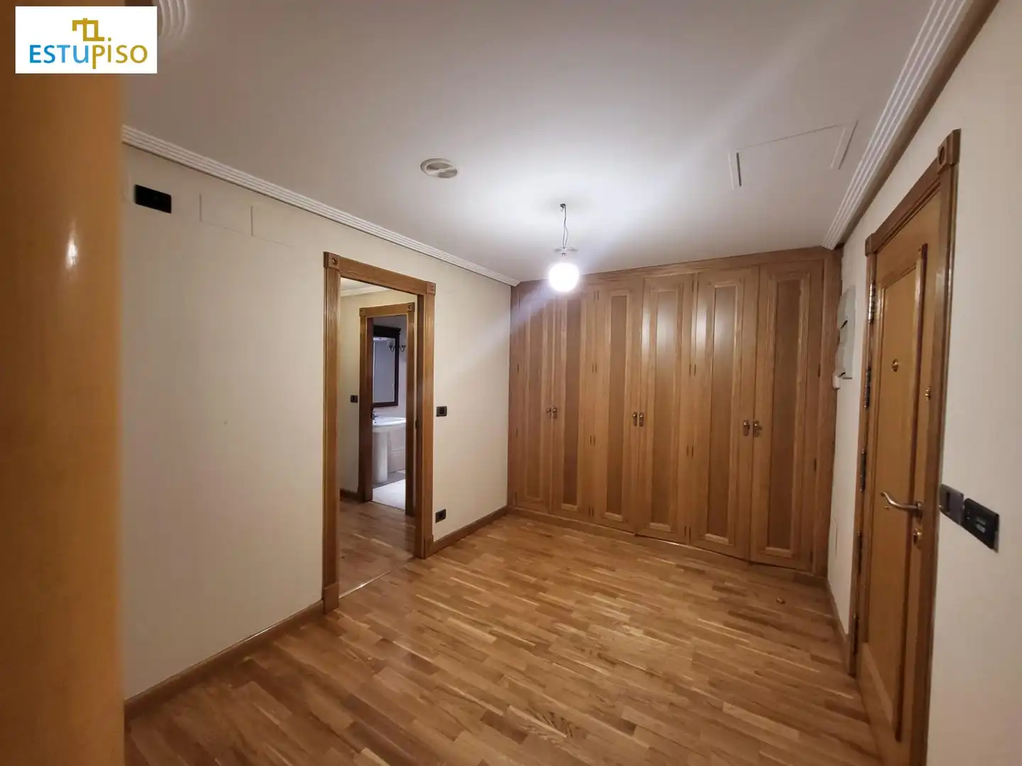 Flat for rent in León Capital   with Balcony
