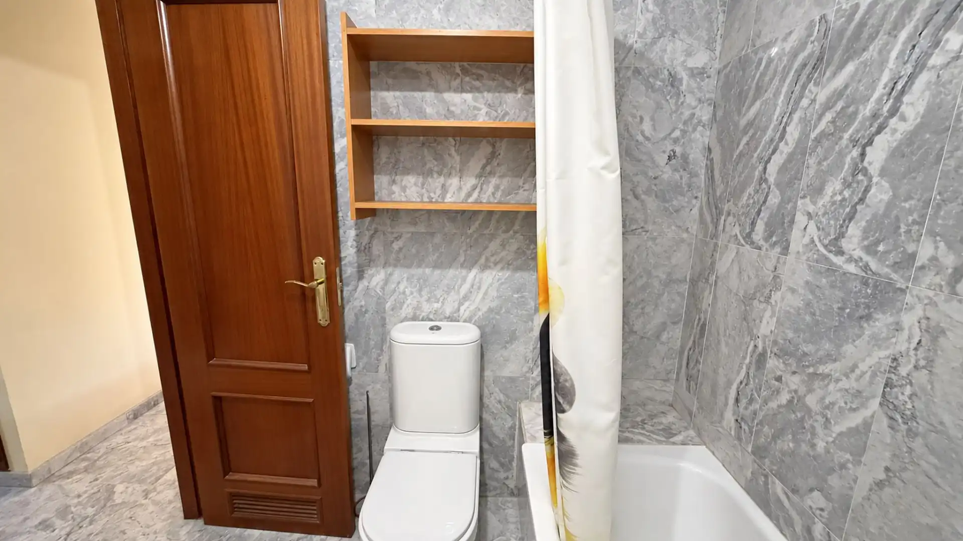 Baño de Piso en venta en Campo de Mijas