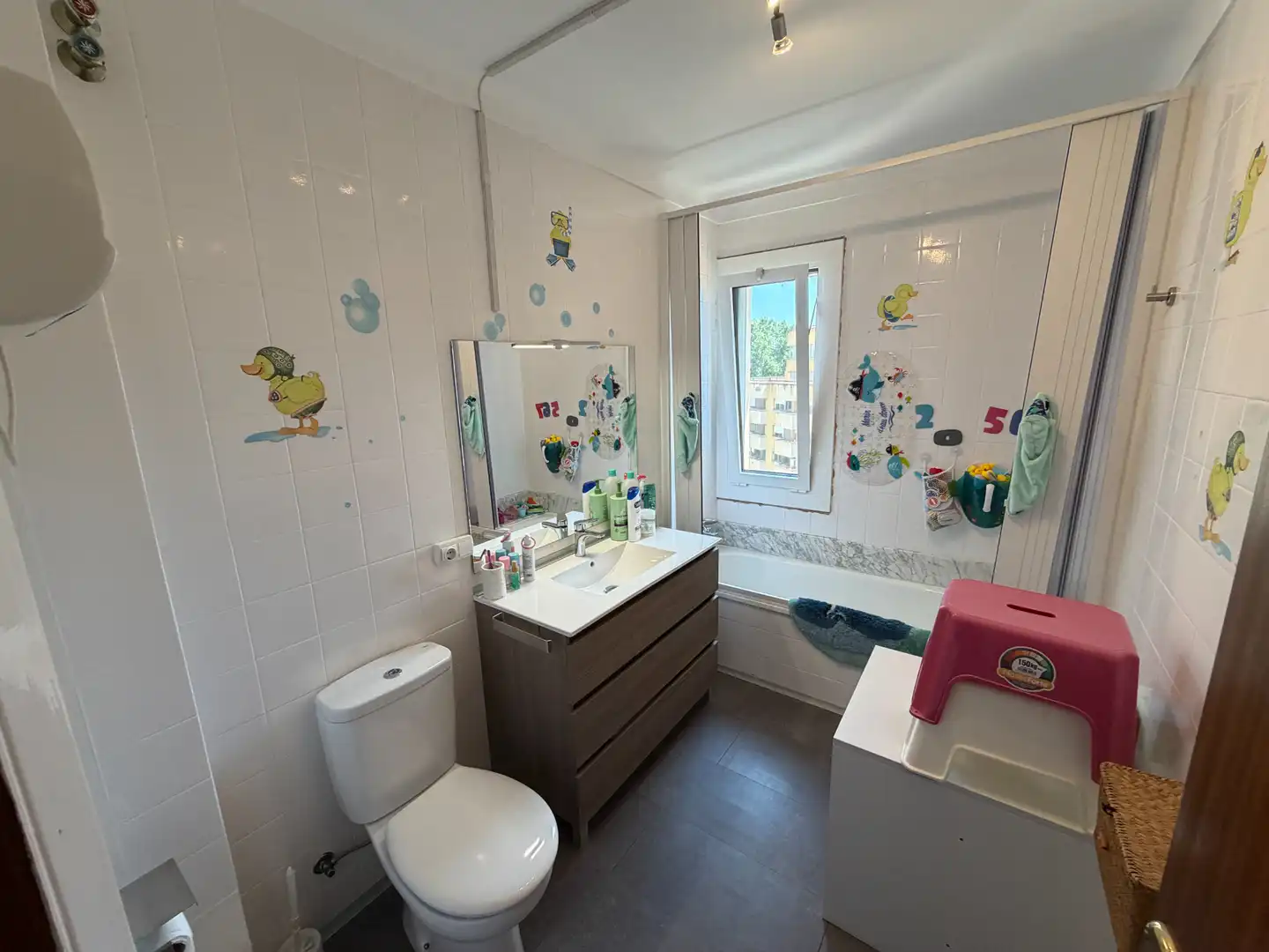 Baño de Dúplex en venta en Olot con Calefacción, Terraza y Balcón