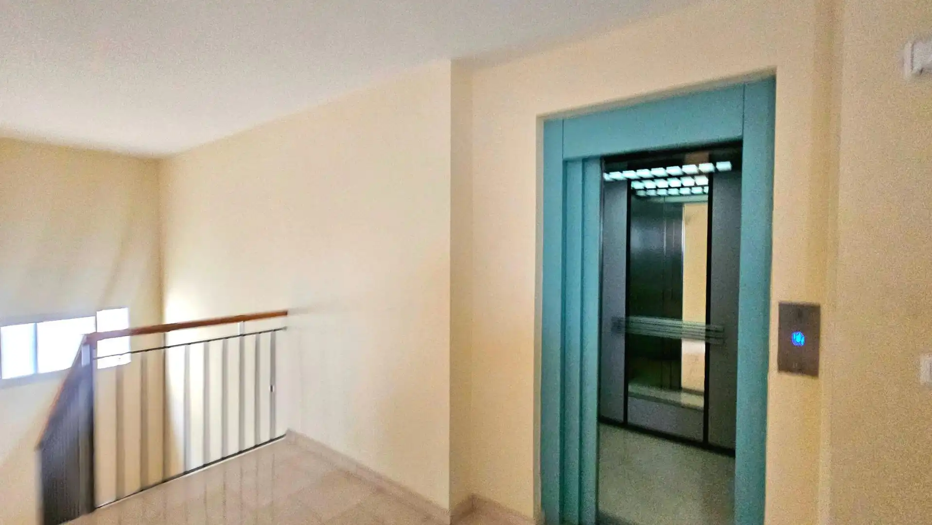 Wohnung zum Verkauf in La Unión mit Klimaanlage und Abstellraum