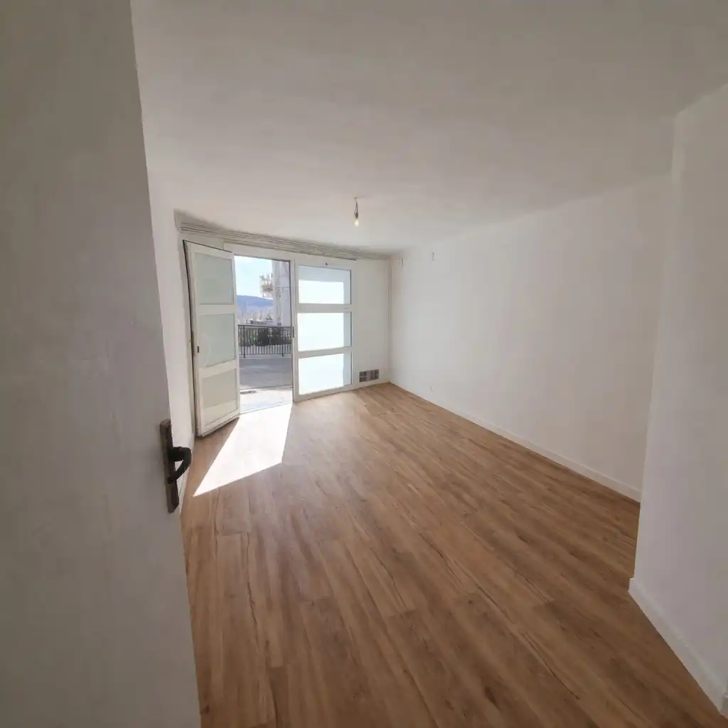 Local de alquiler en Avinguda del Coll del Portell, La Salut, Gràcia