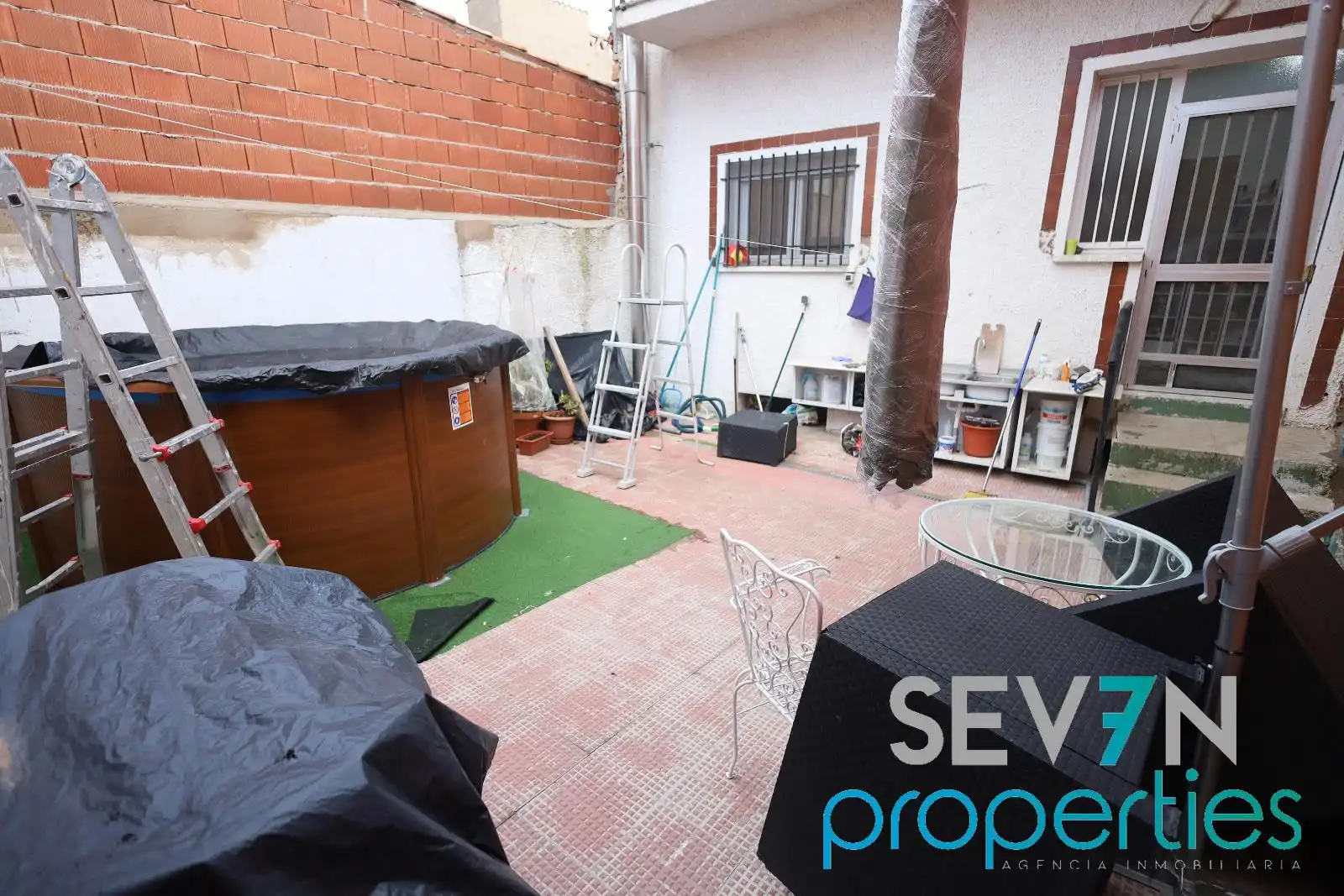 Casa adosada en venta en Camarena con Aire acondicionado, Calefacción y Jardín privado