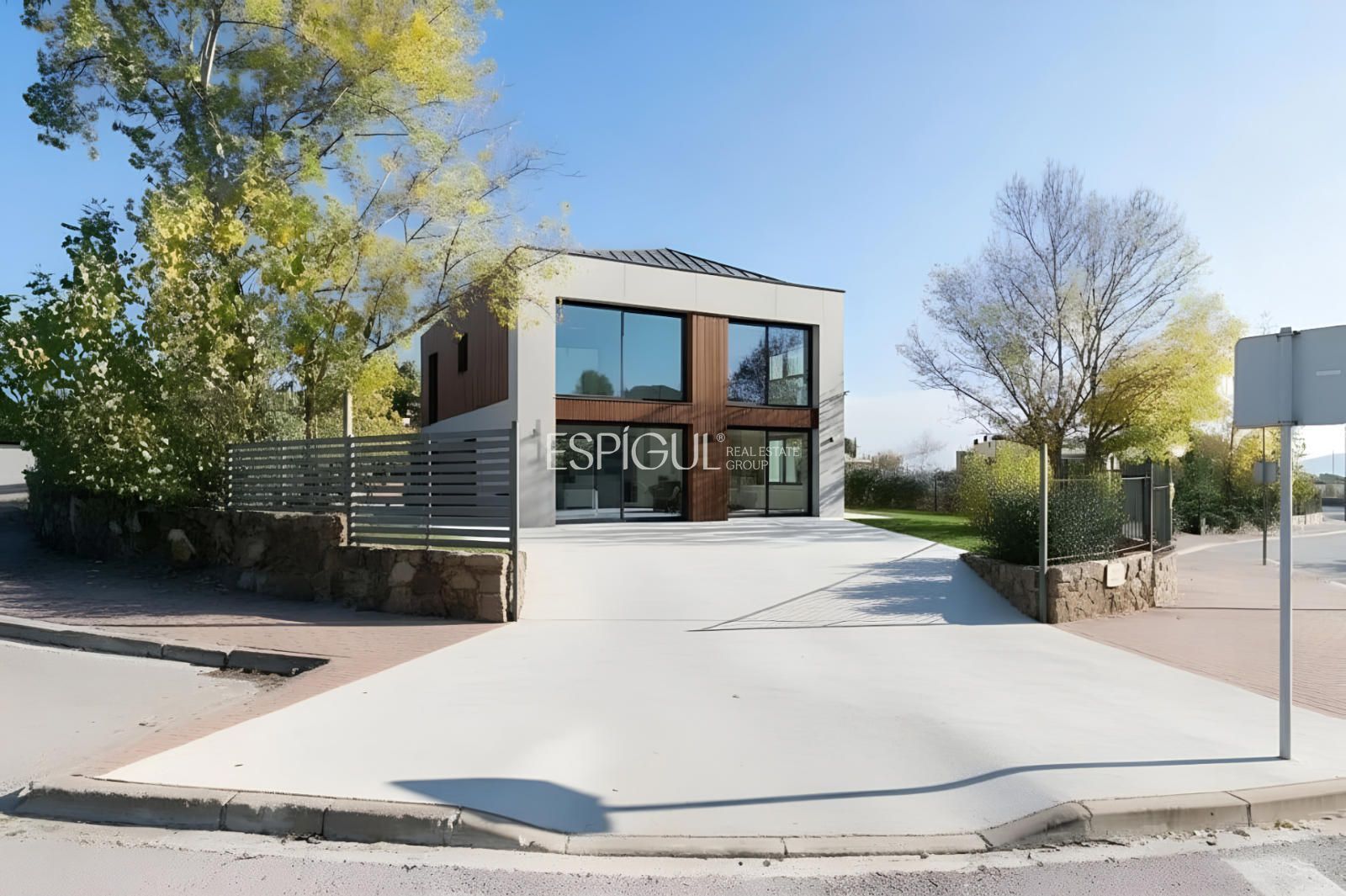 Vista exterior de Residencial en venda en Sant Esteve Sesrovires