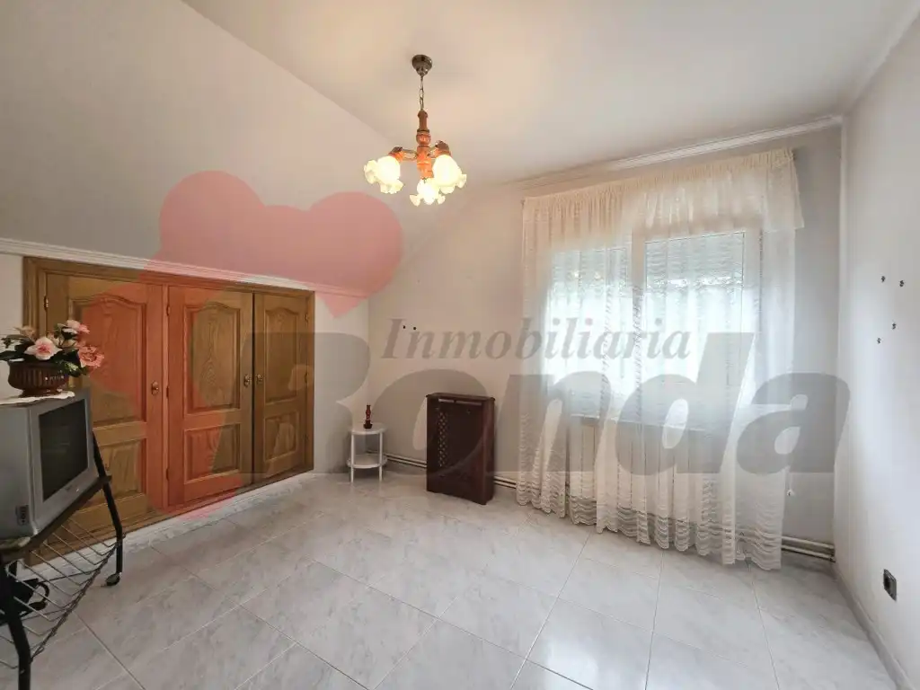 Habitación de Casa o chalet en venta en O Corgo   con Amueblado