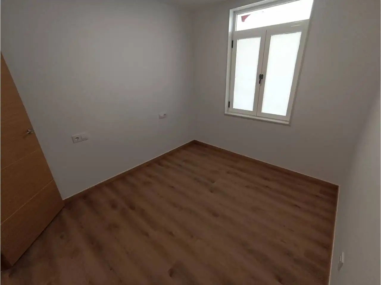 Flat for rent in Santiago de Compostela   with Parquet flooring, Terrace and Alarm