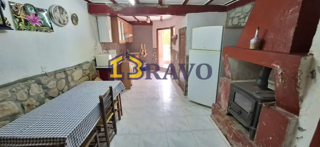 Casa o xalet en venda en Valle de Tobalina amb Calefacció i Moblat