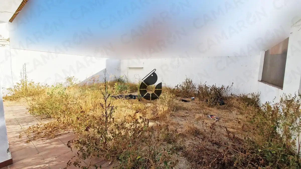 Casa adosada en venda en Coria del Río amb Jardí privat, Terrassa i Alarma