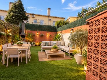 Maison mitoyenne avec balcon à vendre à Carrer de Rafael Albertí