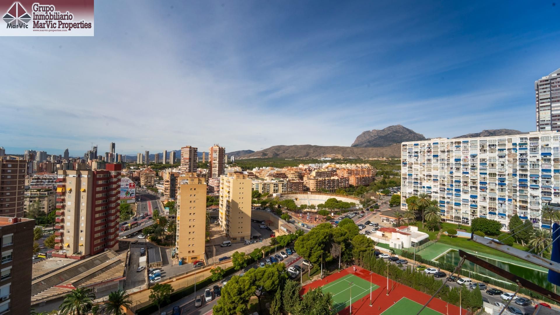 Vista exterior de Estudio en venta en Benidorm con Piscina comunitaria