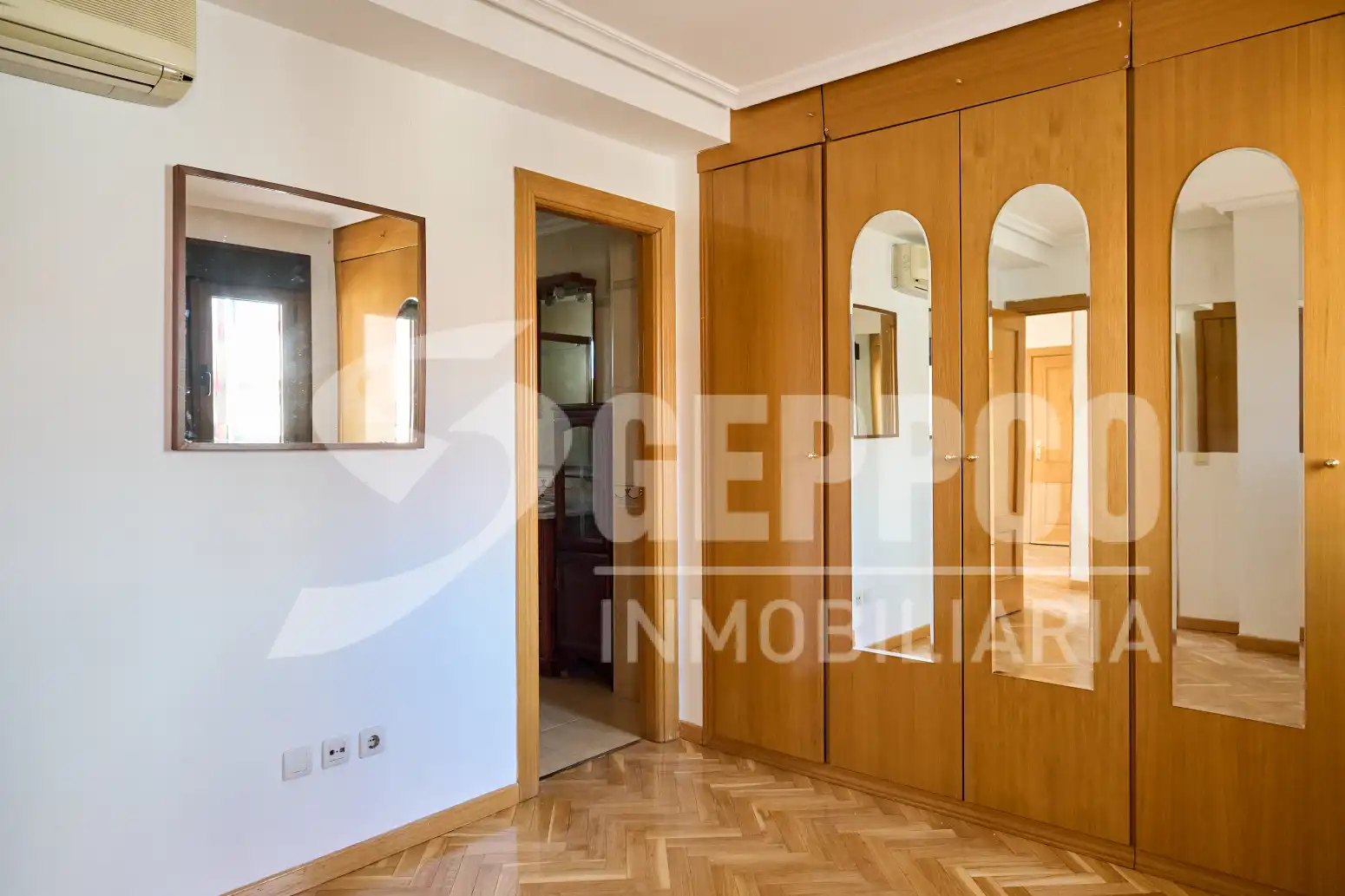 Habitación de Ático de alquiler en Madrid