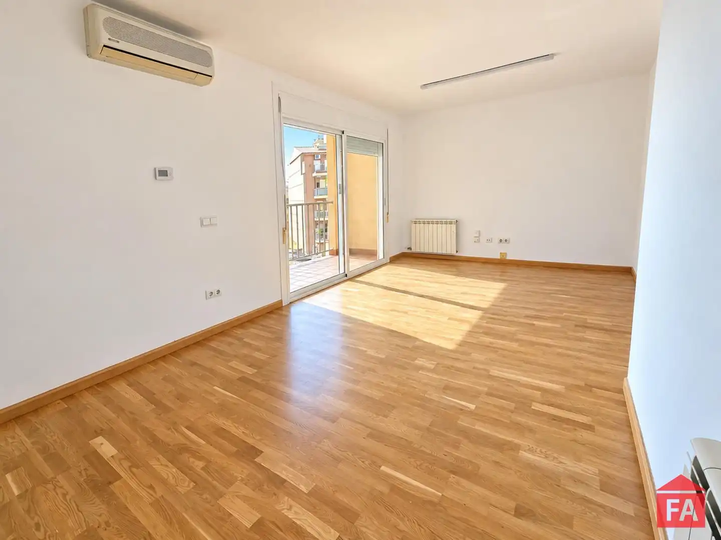 Appartamento con ascensore in vendita a Centre