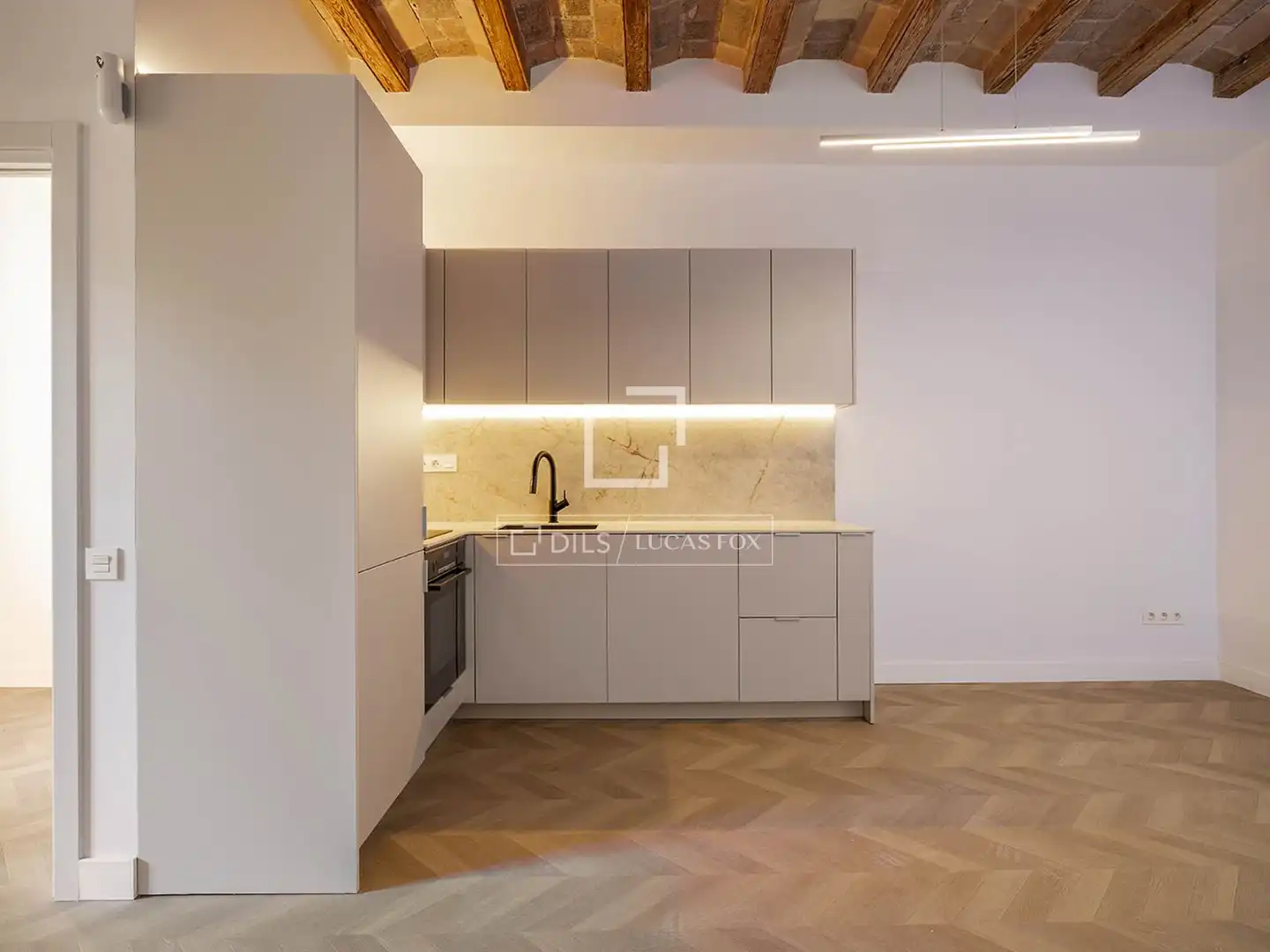 Cocina de Piso en venta en Barcelona con Aire acondicionado, Calefacción y Terraza