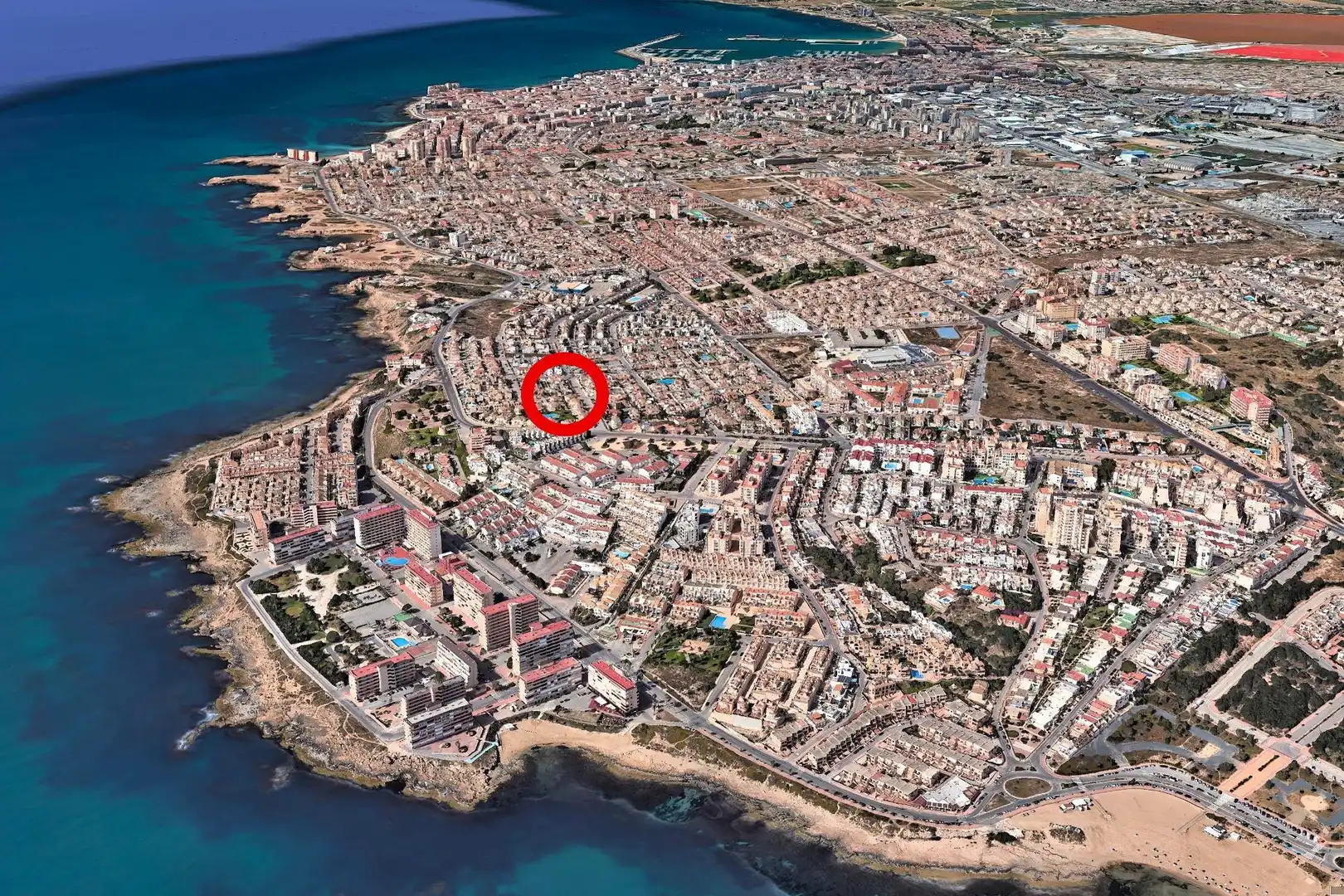 Vista exterior de Casa adosada en venda en Torrevieja amb Aire condicionat, Calefacció i Jardí privat
