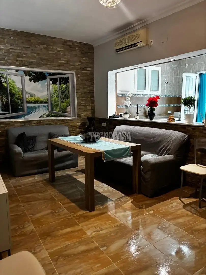 Living room of Houses for sale in Sevilla  with Air Conditioner