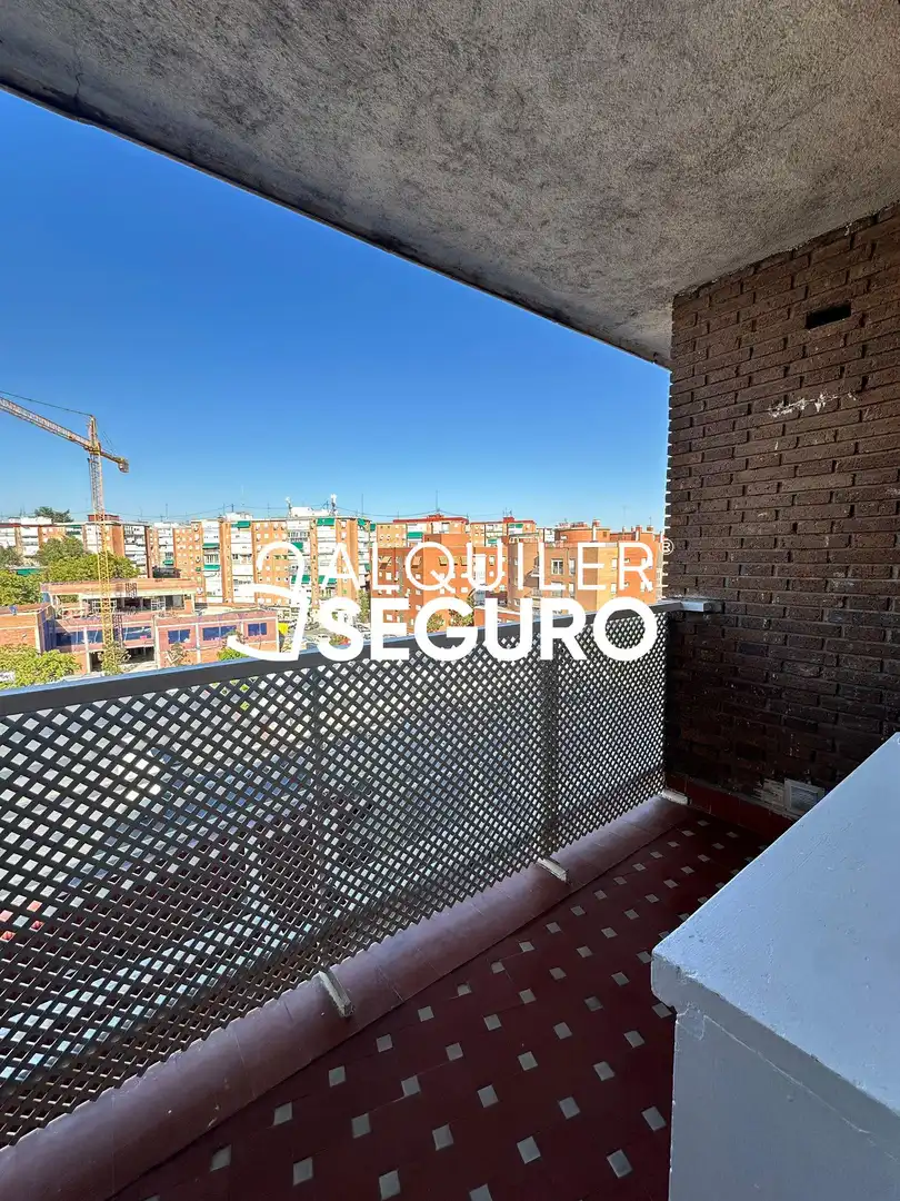 Vista exterior de Piso de alquiler en Madrid con Calefacción y Terraza