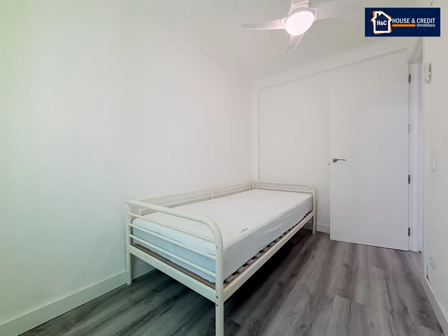 Bedroom of Flat for rent in Leganés  with Air Conditioner, Heating and Terrace