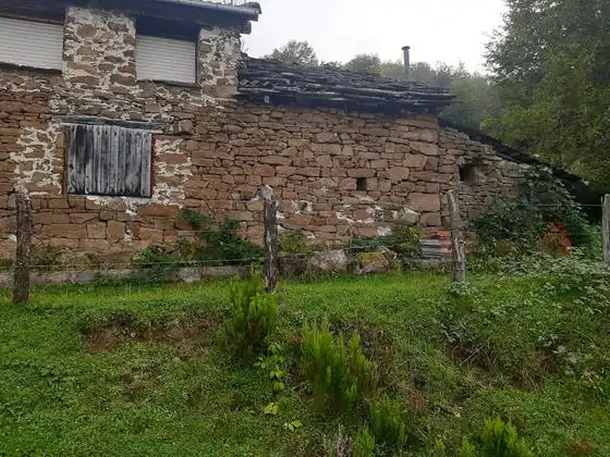 Vista exterior de Finca rústica en venda en Aller amb Moblat