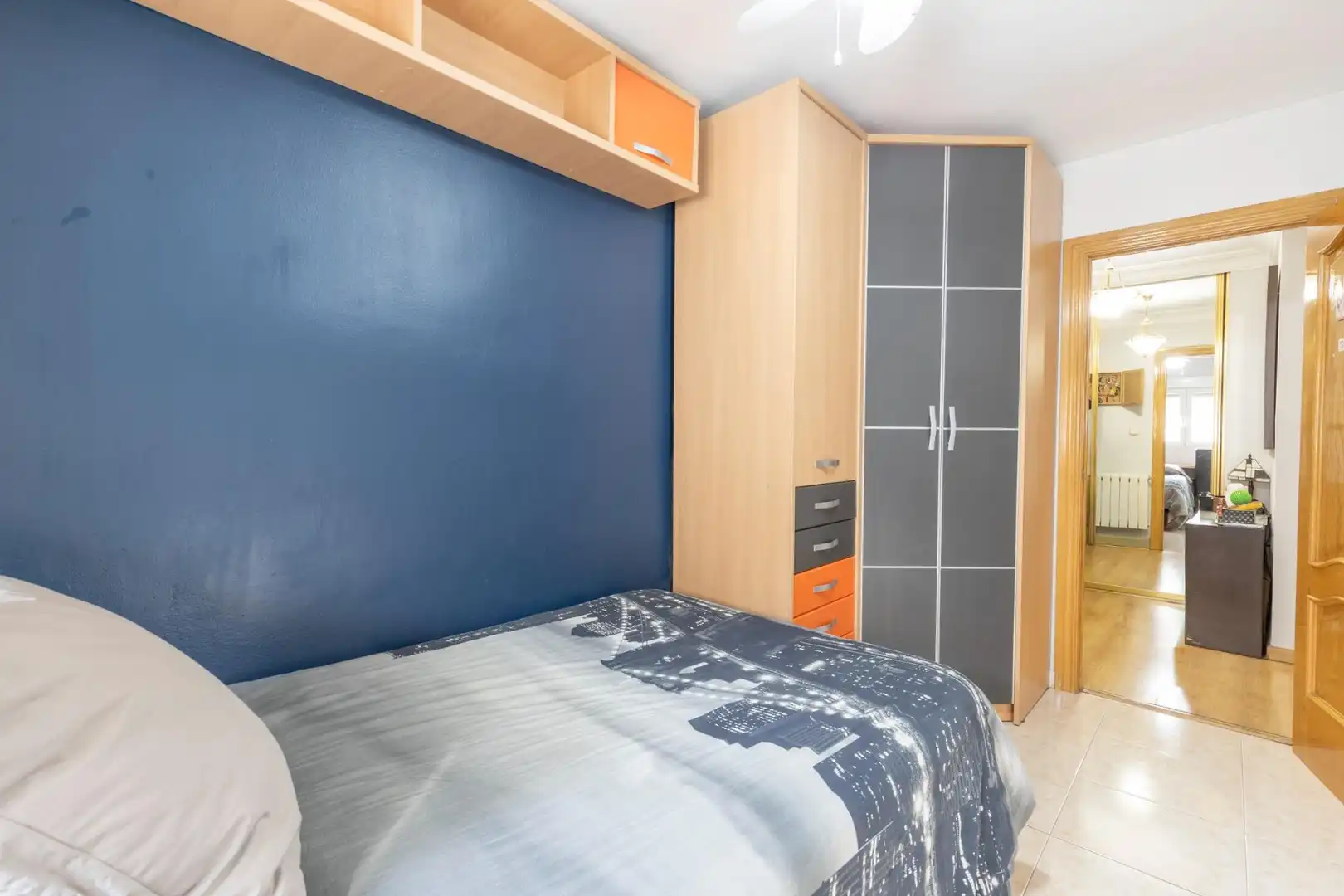 Bedroom of Flat for sale in Granada  with Parquet flooring and Storage room