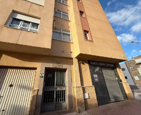 Piso en Venta en C/ Laujar de Andarax en Puebla de Vícar