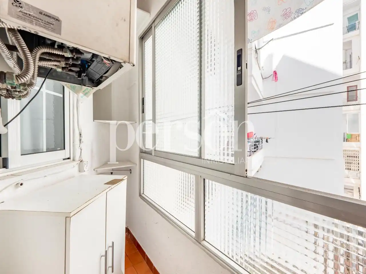 Bedroom of Flat for sale in Valencia  with Air Conditioner, Heating and Balcony
