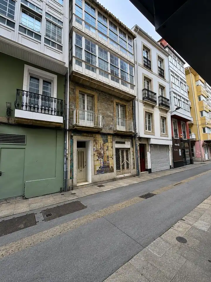 Vista exterior de Edificio en venta en A Coruña Capital 