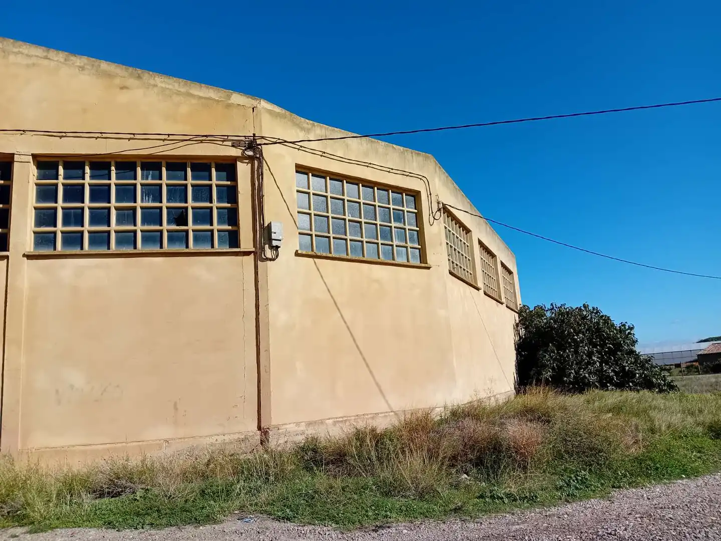Vista exterior de Nau industrial de lloguer en Calahorra