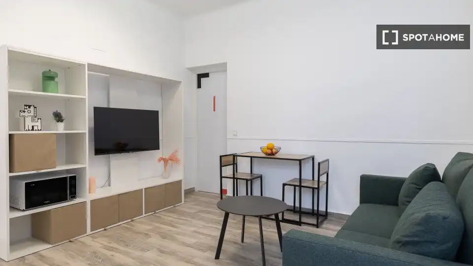 Living room of Flat for rent in Getafe  with Air Conditioner, Heating and Furnished