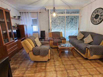 Sala d'estar de Pis en venda en Salamanca Capital amb Calefacció i Moblat