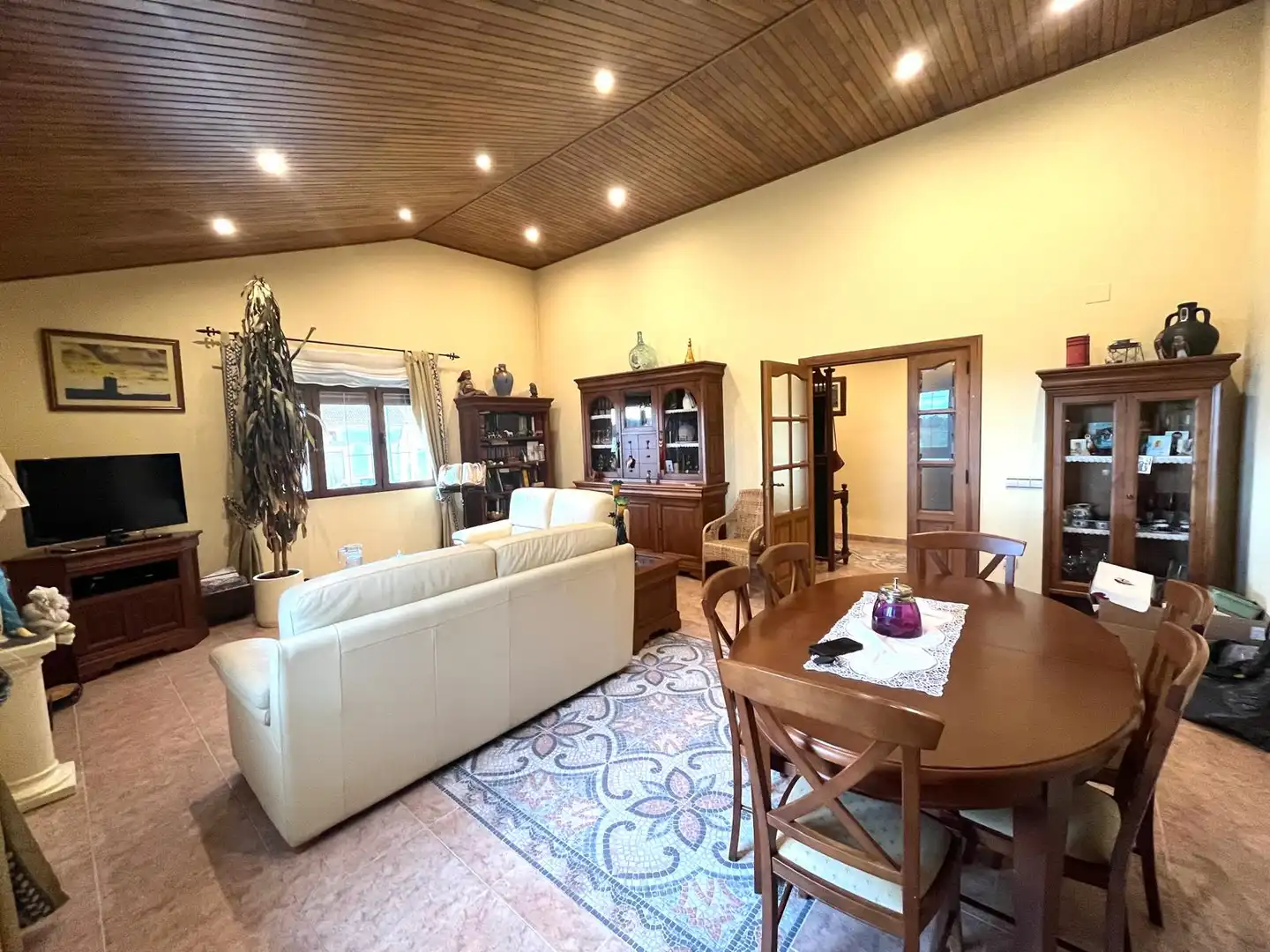 Sala de estar de Casa o chalet en venta en Cuéllar con Calefacción, Jardín privado y Terraza