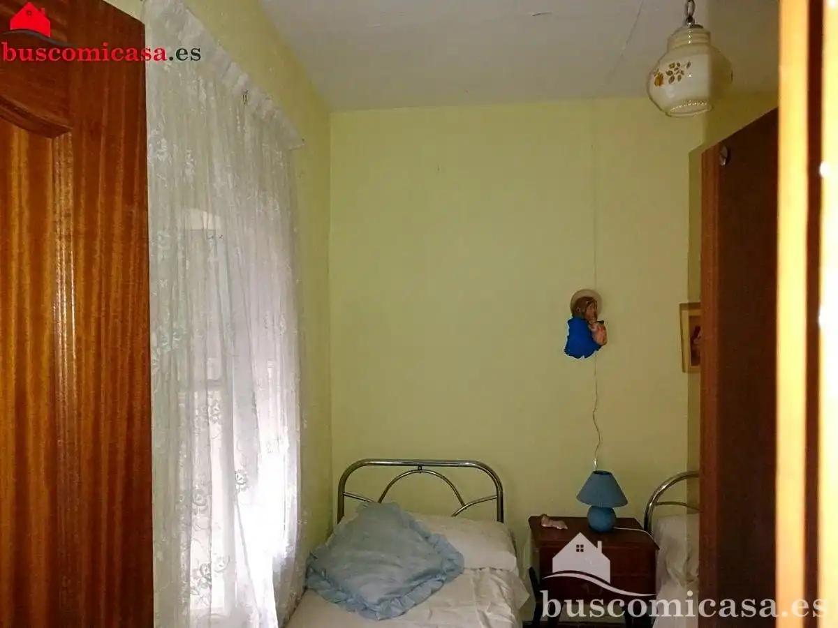 Habitación de Casa adosada en venta en Linares con Aire acondicionado, Jardín privado y Terraza