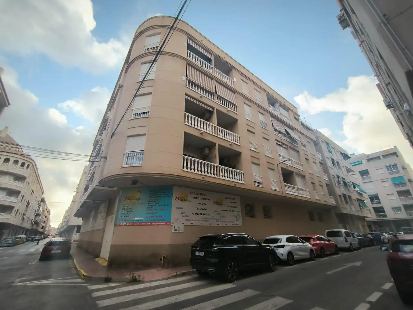 Vista exterior de Apartament en venda en Torrevieja amb Aire condicionat i Balcó
