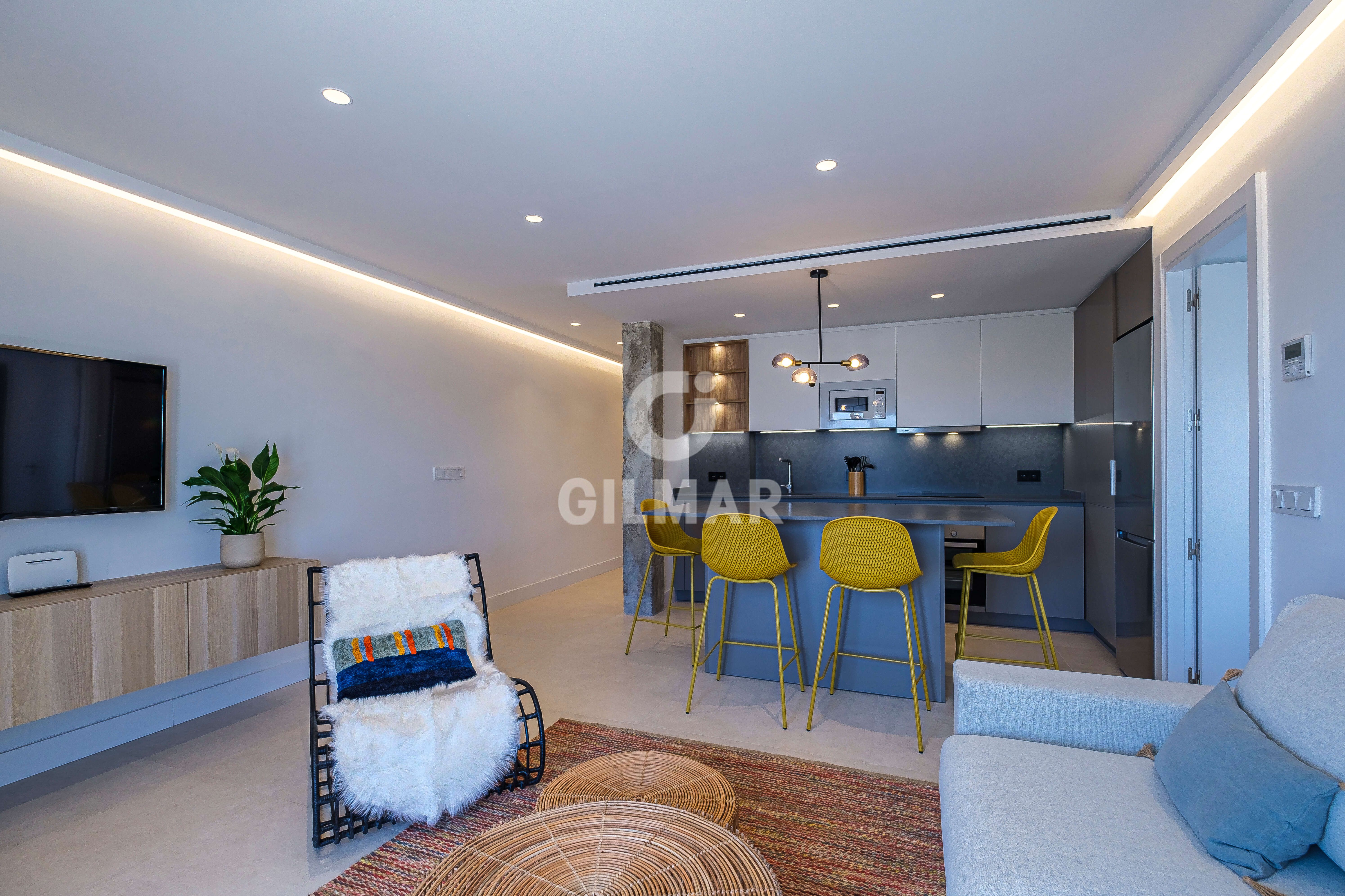 Living room of Apartment for sale in Marbella  with Swimming Pool and Furnished