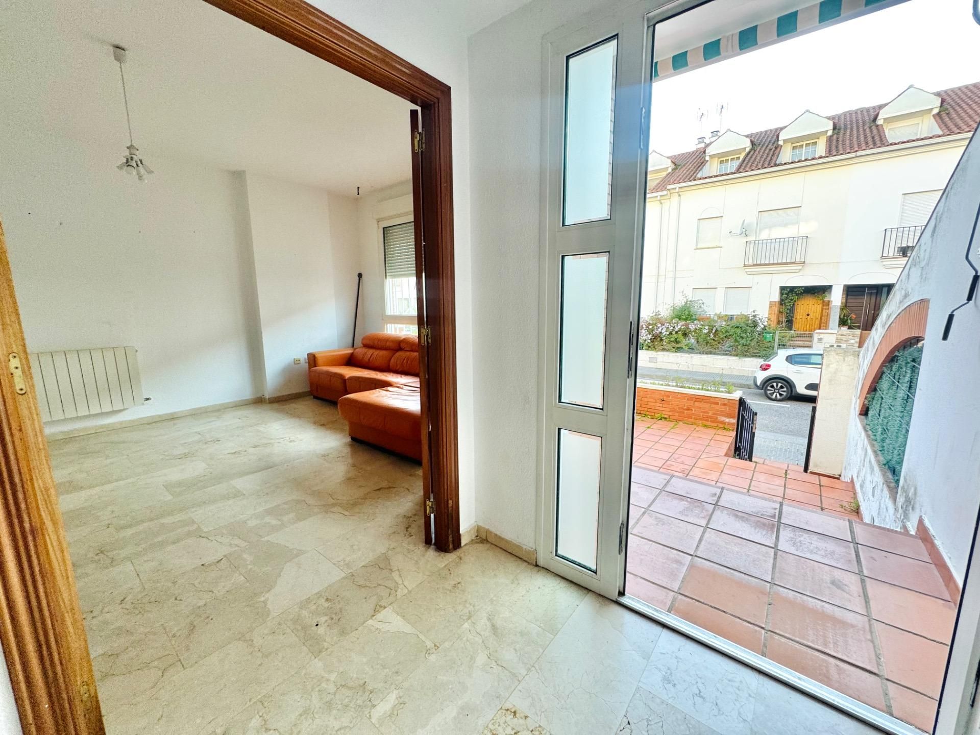 Exterior view of Single-family semi-detached for sale in Mérida  with Air Conditioner, Parquet flooring and Terrace