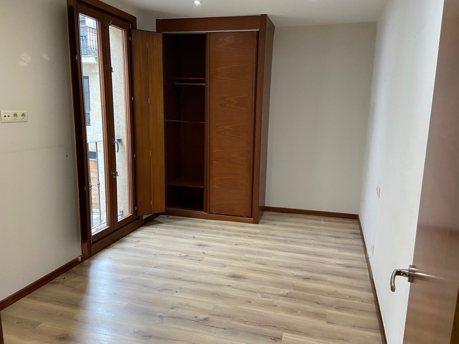 Dormitori de Apartament en venda en Vigo  amb Calefacció
