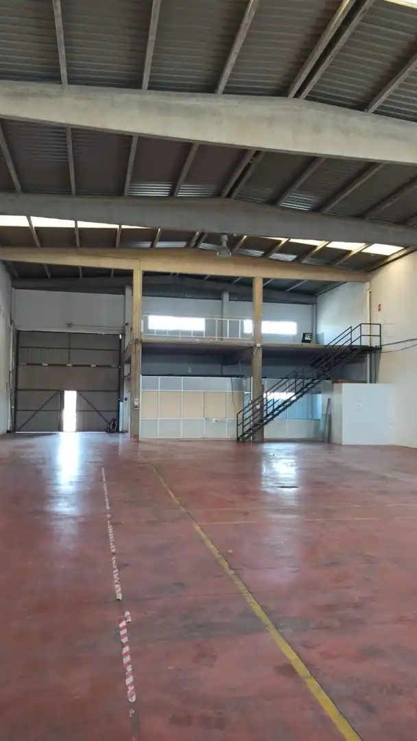 Industrial building to rent in Cheste, imagen 2