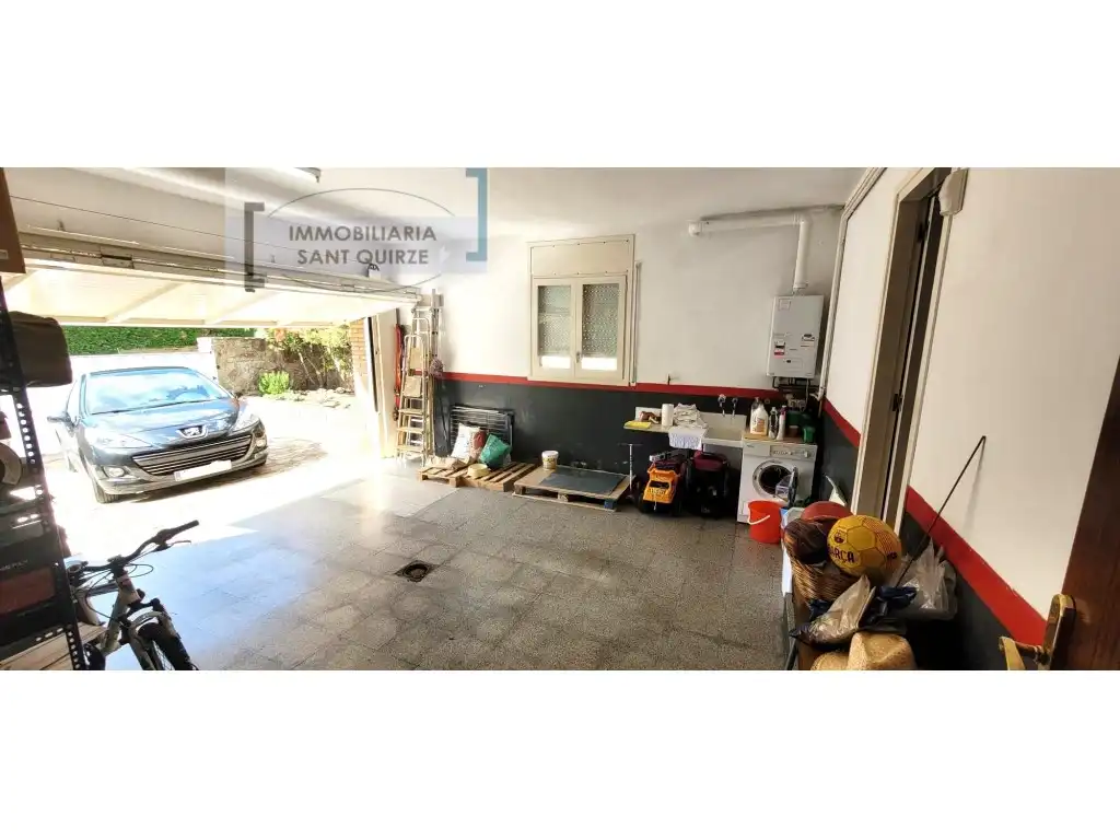 Vista exterior de Casa o chalet en venta en Sant Quirze del Vallès