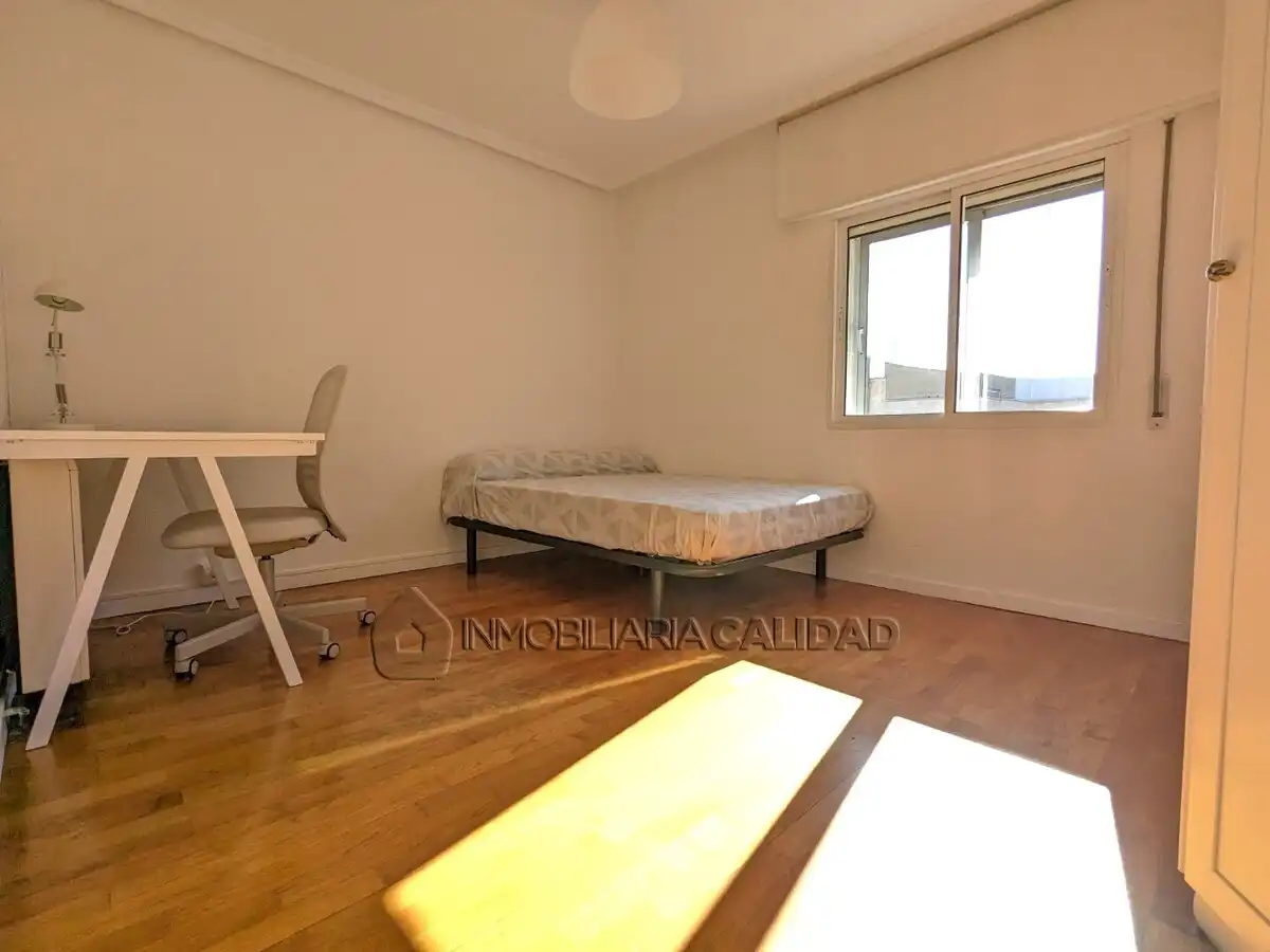 Habitación de Piso de alquiler en Burgos con Calefacción y Amueblado