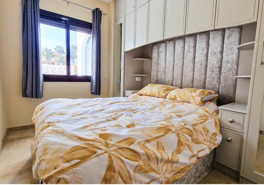 Flat with pool for sale in Puerto de la Duquesa, imagen 4