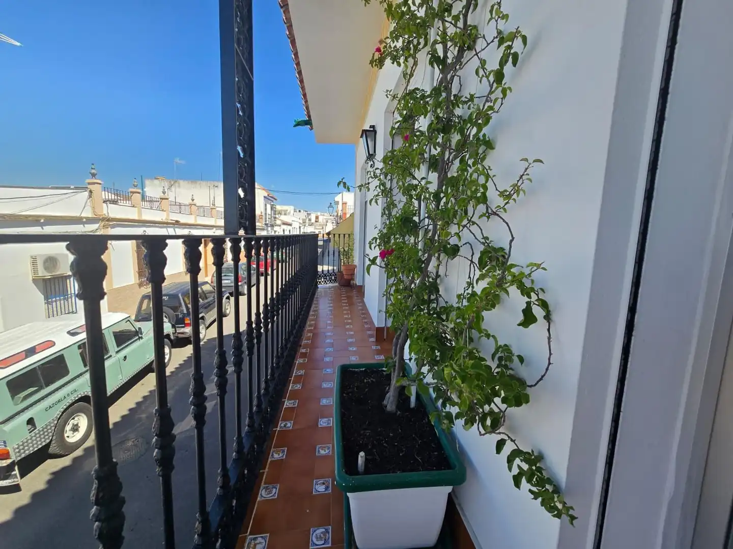 Vista exterior de Casa adosada en venta en Bormujos con Terraza, Trastero y Balcón