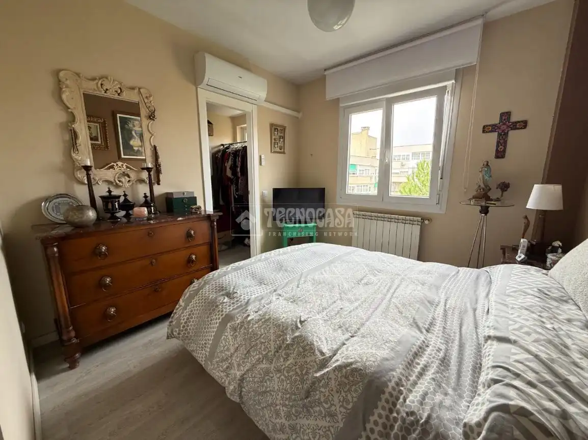 Habitación de Piso en venta en Madrid con Aire acondicionado y Calefacción