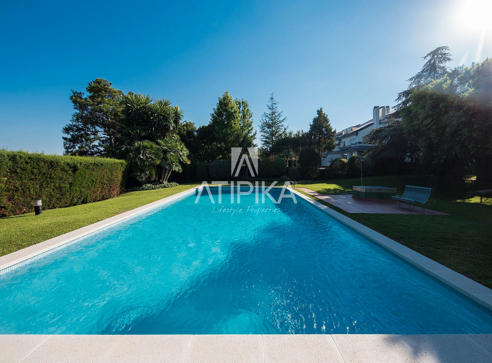 Garden of House or chalet for sale in  Barcelona Capital  with Air Conditioner, Heating and Community pool